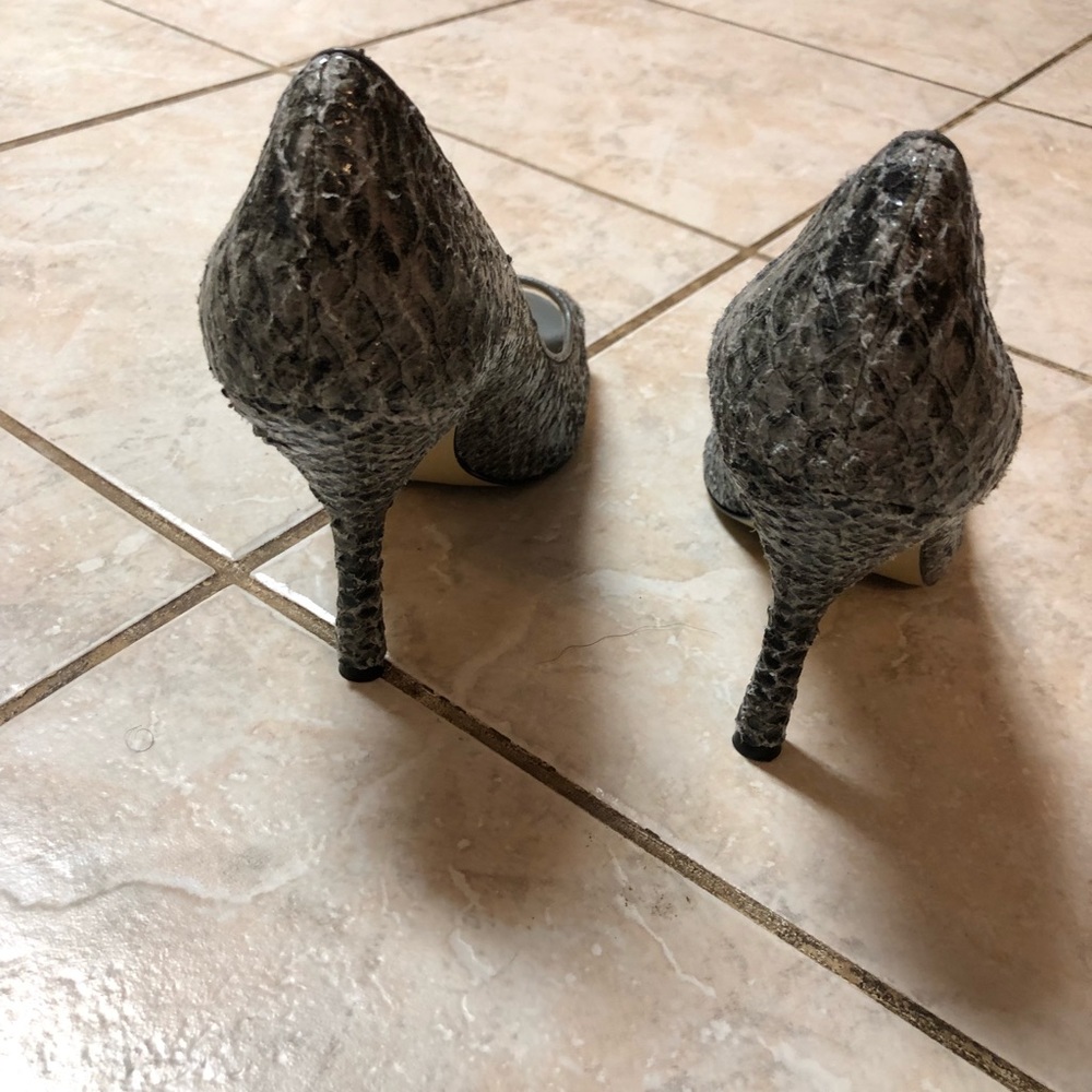 Shoes - Picture 4 of 5